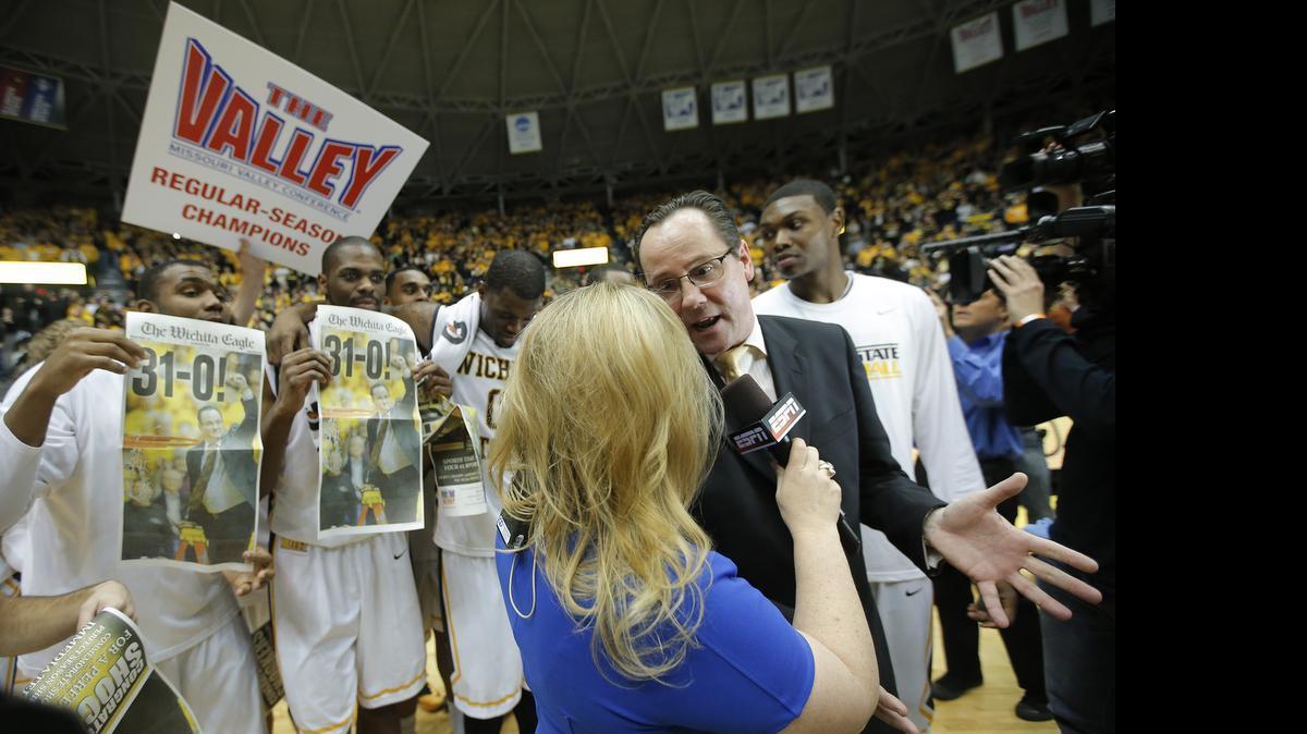 
Wichita State coach Gregg Marshall is interviewed by ESPN's Holly Rowe after the Shockers completed a 31-0 regular season in 2014.
