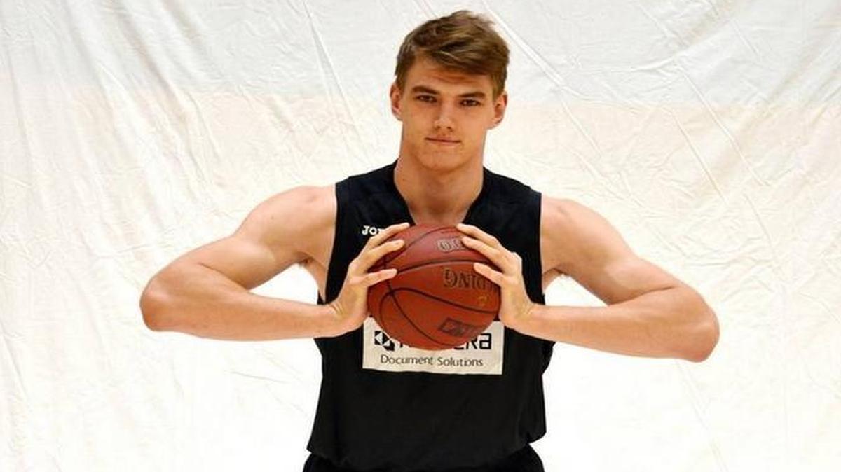 Asbjorn Midtgaard signed a letter of intent to play at Wichita State