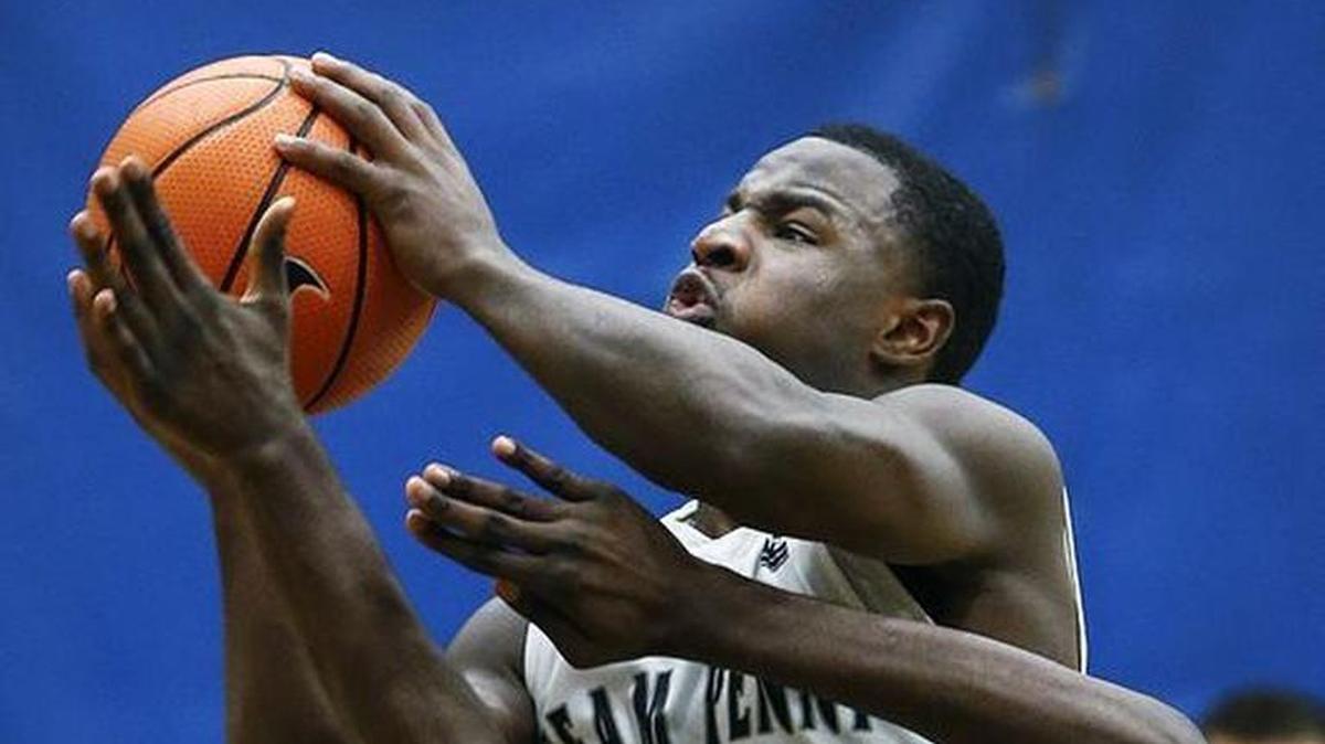 Memphis East senior point guard Alex Lomax announced he will attend Wichita State next season. Lomax was the sixth – and highest-rated – recruit to commit to WSU on Wednesday.