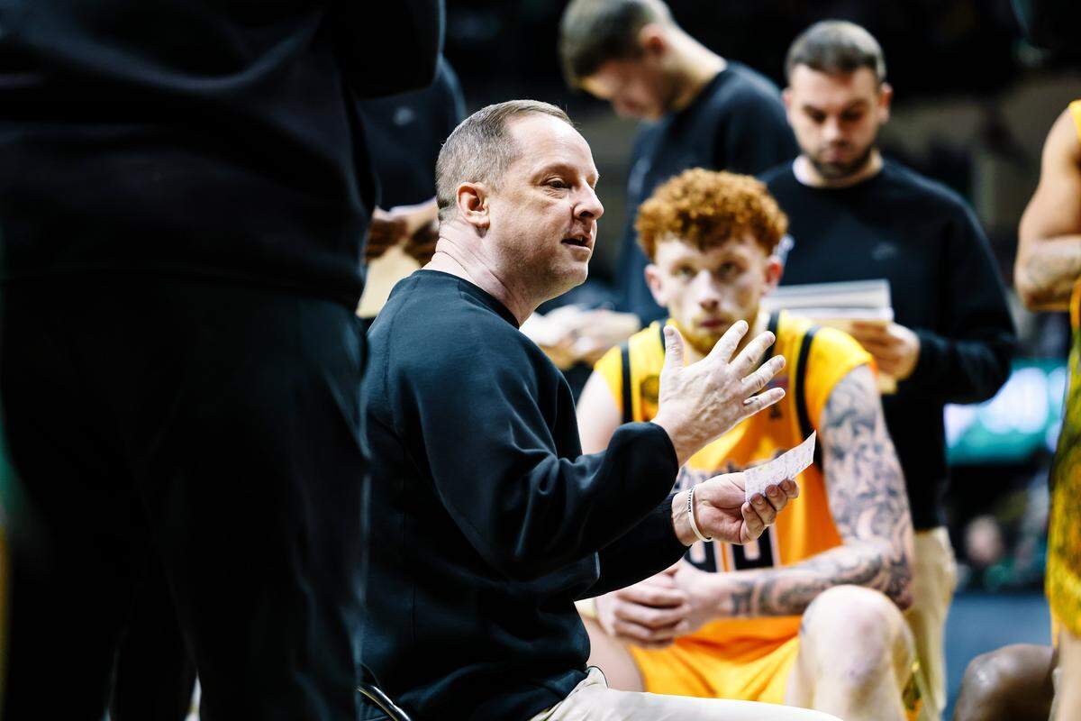 Wichita State coach Paul Mills talks to his team in a road game earlier this season. The Shockers suffered a setback at Tulsa on Sunday.