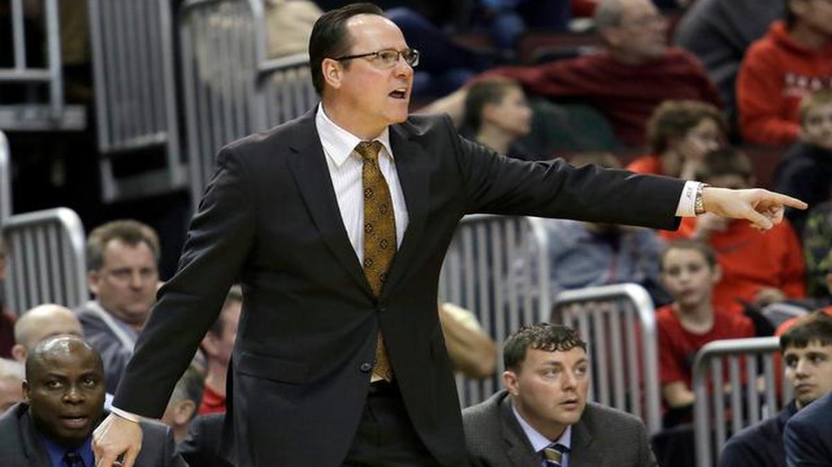 
Gregg Marshall directs the Shockers during the second half Wednesday in Peoria, Ill.
