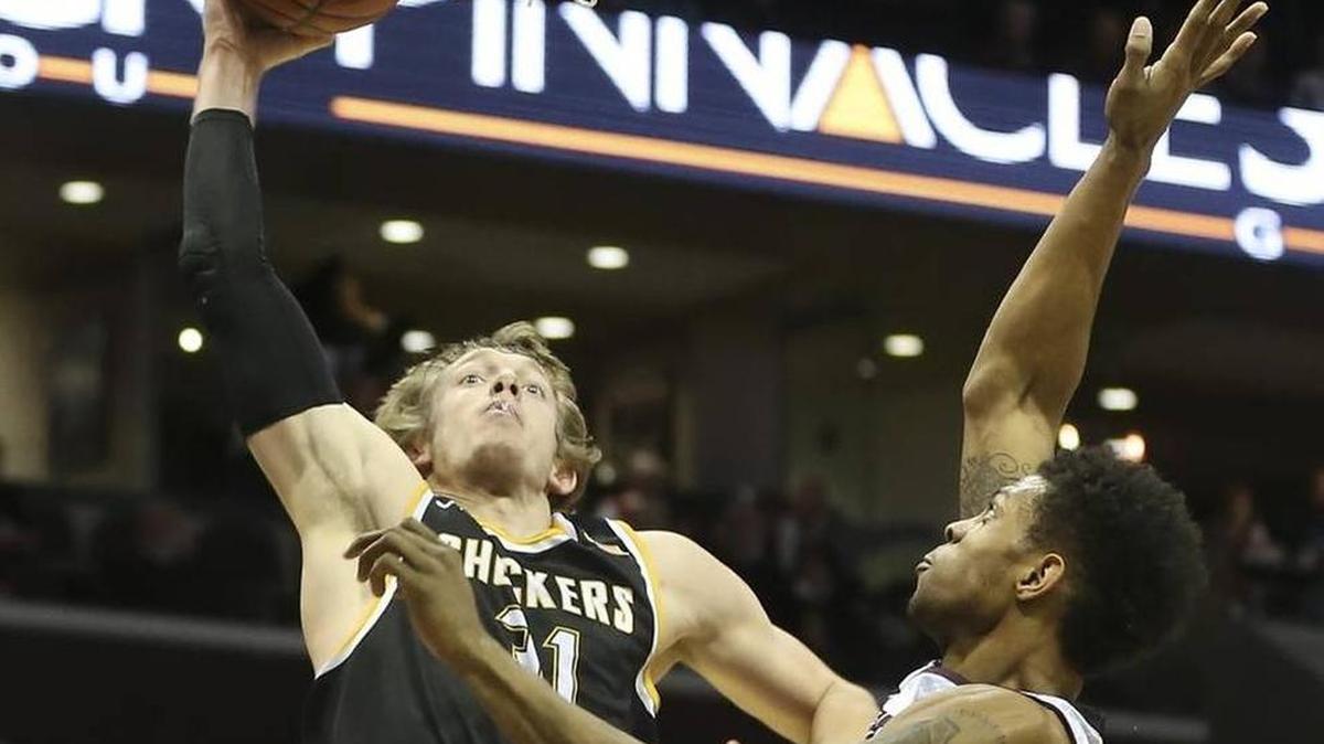 Wichita State’s Ron Baker dunks in the first half on Wednesday at Missouri State.
