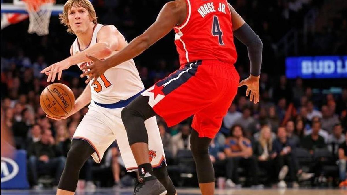 Former Wichita State star Ron Baker is proving himself worthy of a full season’s pay for the New York Knicks. Players on the roster on Jan. 10 get their pay guaranteed.