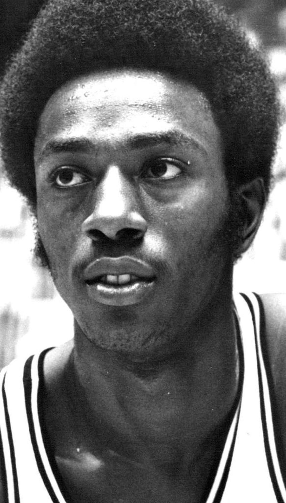 Ron Harris, No. 19