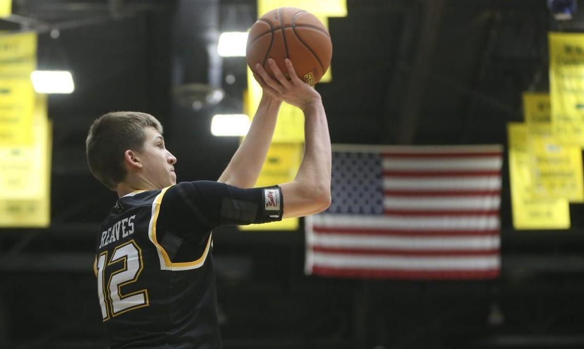Player’s names could be seen on the back of uniforms last season. Many fans have wondered why they are not printed on this season’s uniforms.