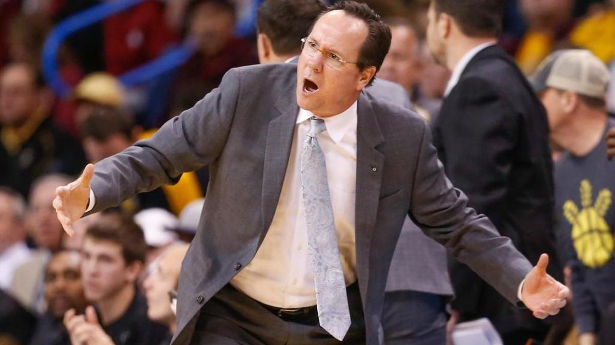Wichita State coach Gregg Marshall urges his team on against Oklahoma during the first half in Oklahoma City on Saturday.