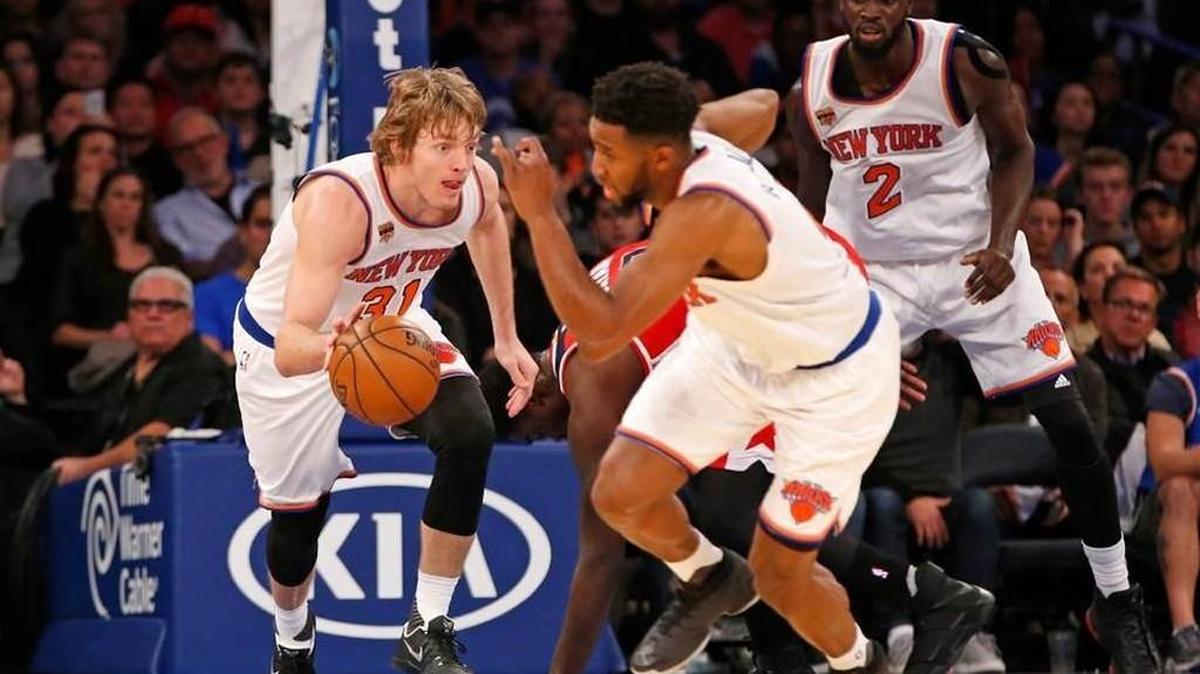 Former Wichita State star Ron Baker will return to the New York Knicks for a second season.