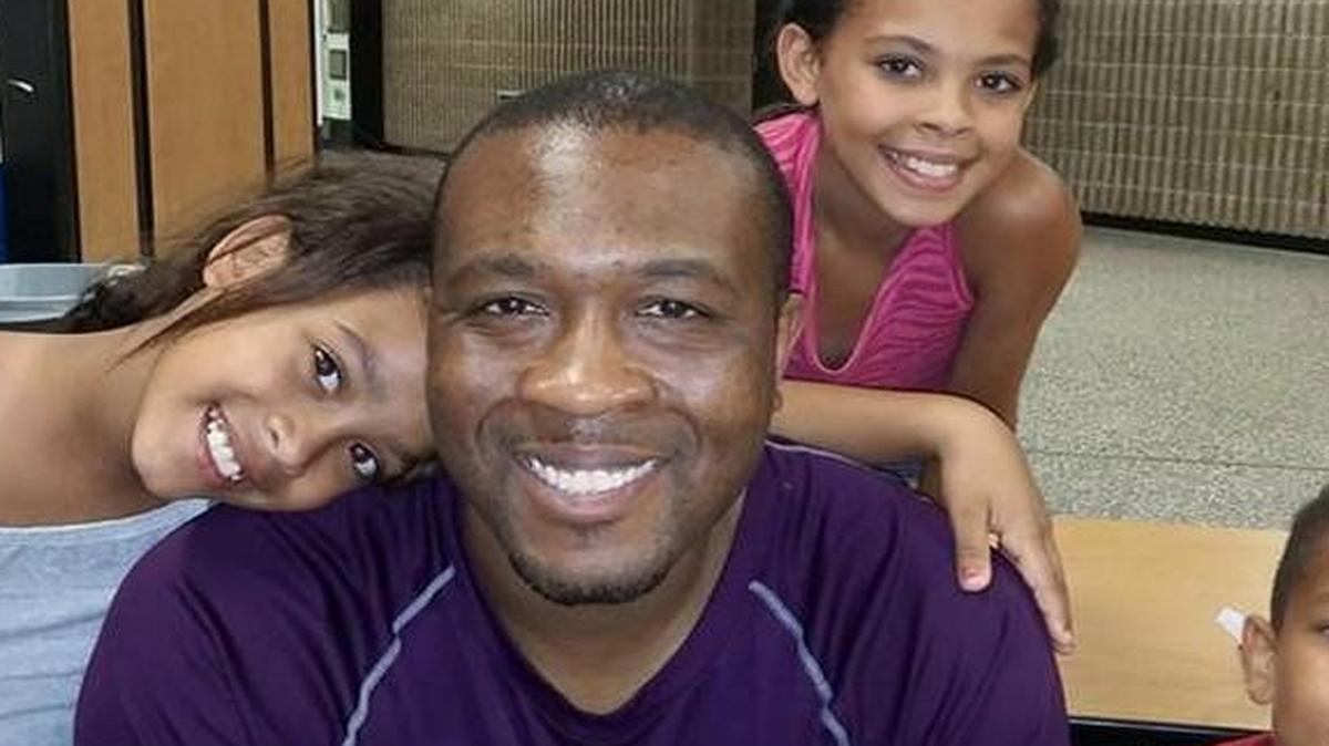 Anthony Brantley, 39, with his three children, Aislynn, Alaina, and Aidan.