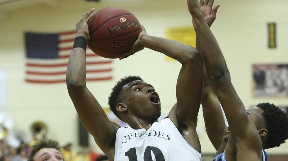 Jerrick Harding (10) has become a part of the Southeast gym’s lore during his time with the Buffaloes. Southeast plays host to City League-leading Heights on Friday night.