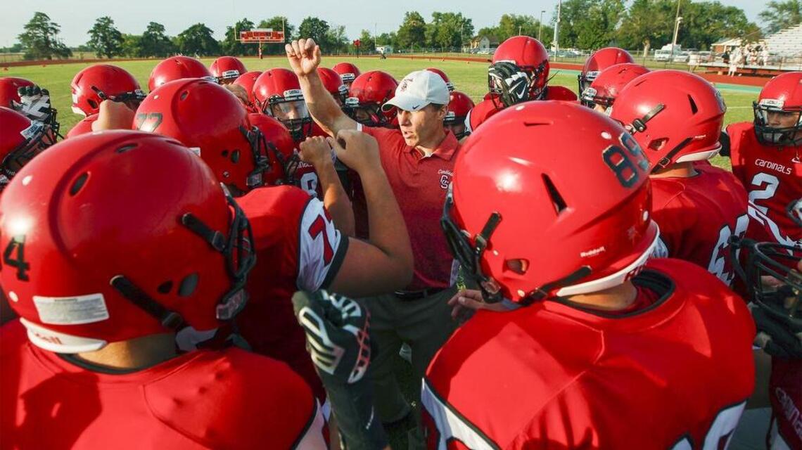 Conway Springs football eyeing rare back-to-back Kansas high school state titles