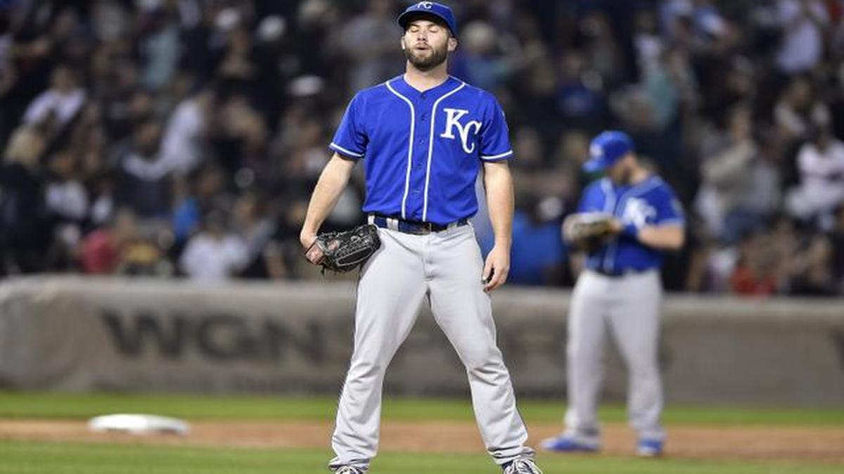 
Kansas City starting pitcher Danny Duffy composes himself after giving up a second-inning home run to the White Sox's Josh Phegley on Saturday in Chicago.
