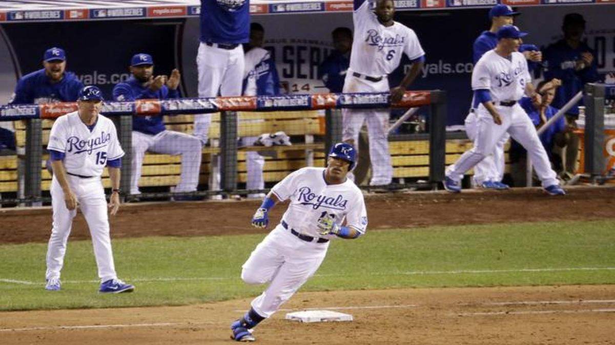 
Salvador Perez rounds first after hitting a two-run double during the sixth inning of the Royals’ win over the Giants on Wednesday at Kauffman Stadium. 
