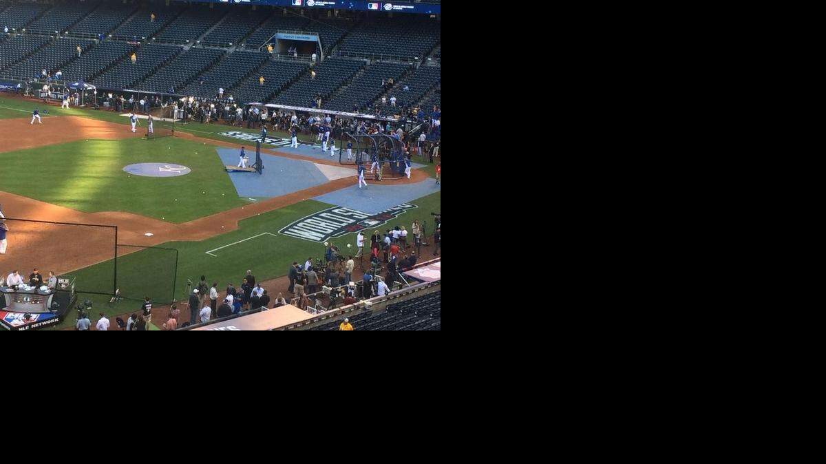 
The Royals take batting practice before Game 2 of the World Series.
