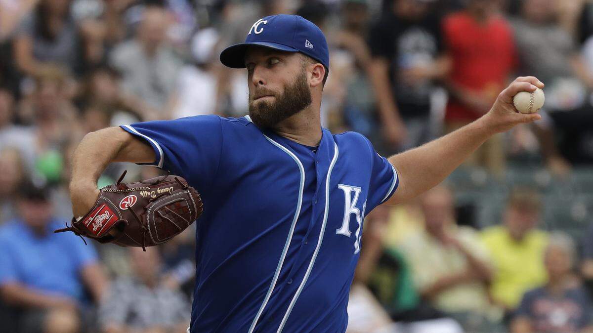 Kansas City Royals starting pitcher Danny Duffy throws against the Chicago White Sox during the first inning of a baseball game Saturday, July 14, 2018, in Chicago.
