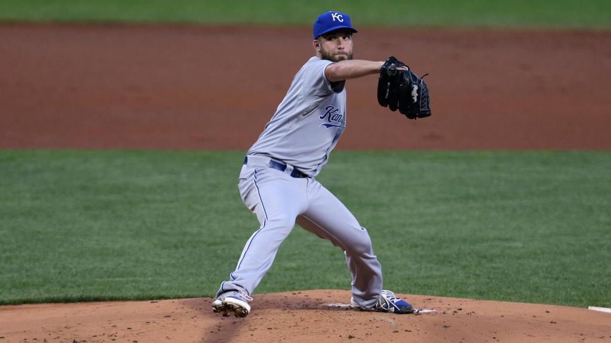 
Royals starting pitcher Danny Duffy had a shaky first inning, walking in a run against the Red Sox on Thursday in Boston. 
