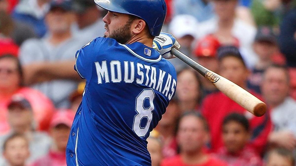 
Mike Moustakas’ two-run double in the top of the ninth inning spurred a four-run Kansas City rally as the Royals beat the Red Sox 8-6 on Sunday in Boston to split the four-game series at two wins apiece.
