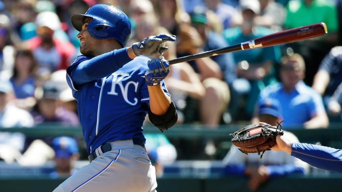 Omar Infante got the Royals on the board in the second inning with an RBI single that scored Alex Gordon. The Royals went on to beat the Mariners 4-1 on Sunday in Seattle, snapping a five-game losing streak.