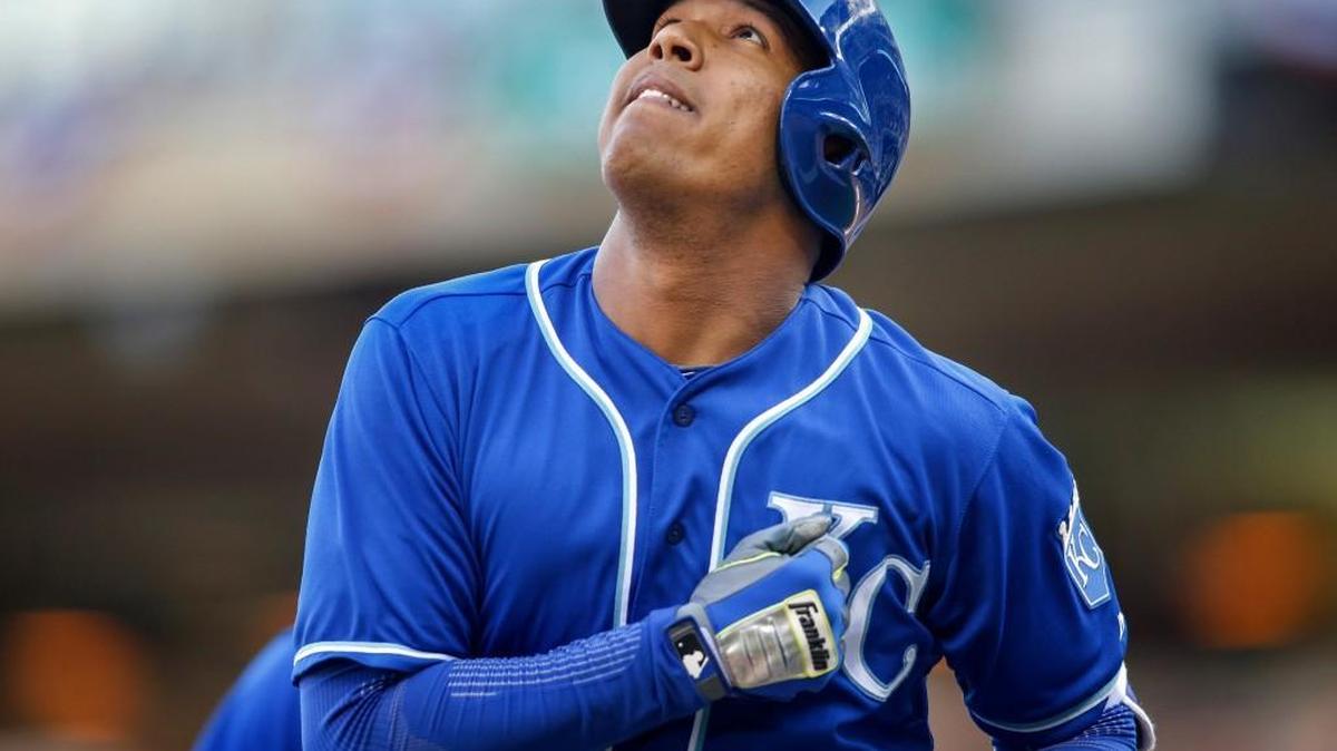
Royals catcher Salvador Perez looked skyward as he crossed home plate, celebrating his two-run home run in the third inning Sunday against the Minnesota Twins in Minneapolis.
