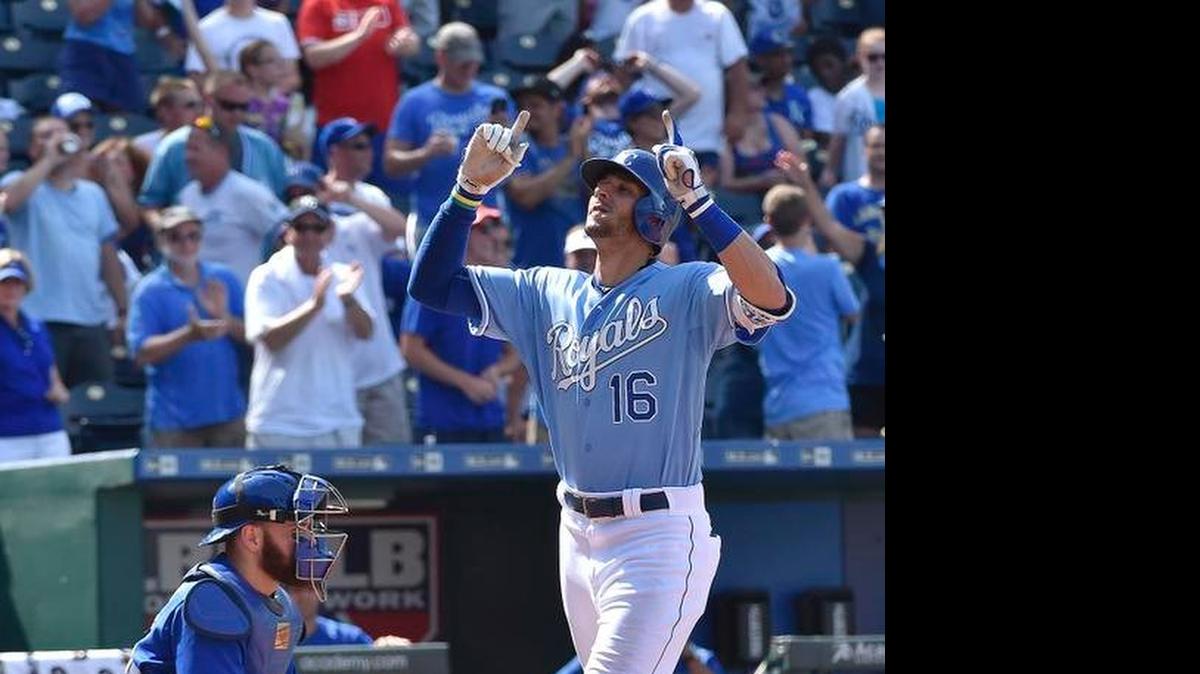 
Paulo Orlando hit the tie breaking home run to give the Royals an 11-10 win over the Blue Jays. 
