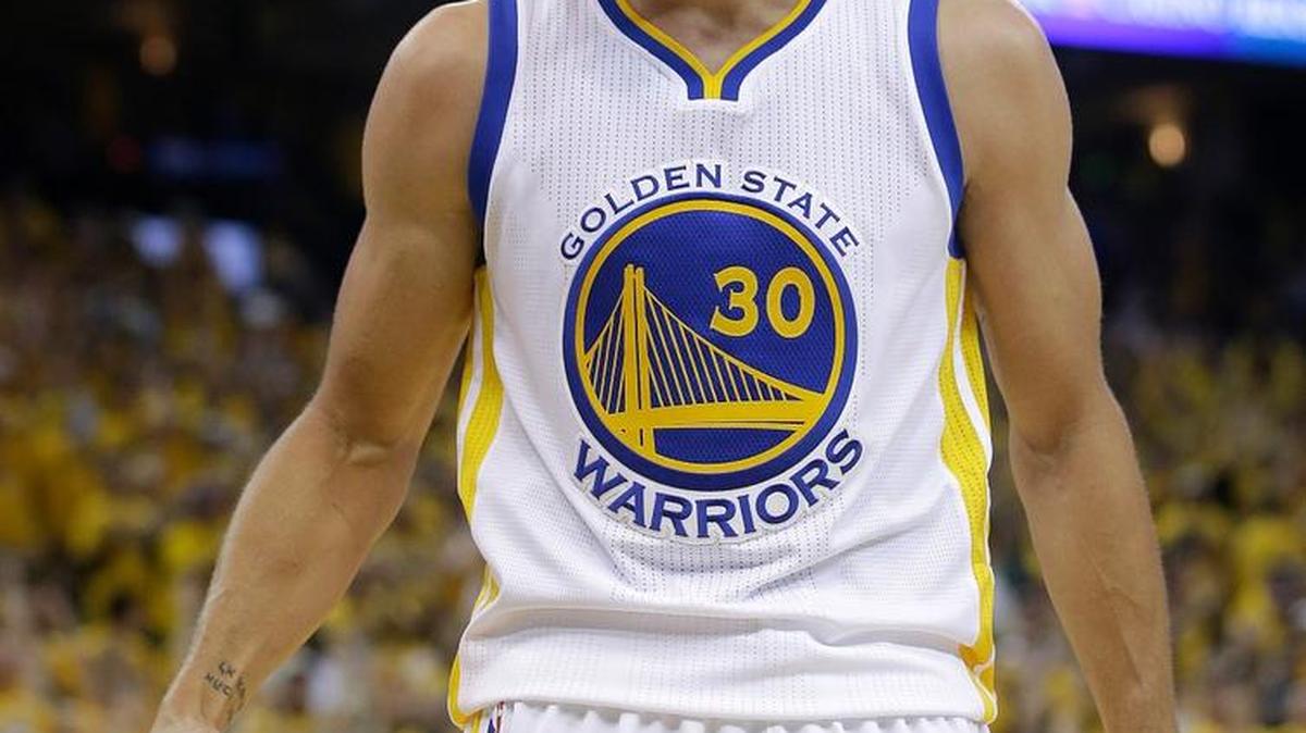 Stephen Curry and Golden State beat Oklahoma City in Game 7 of the Western Conference finals Monday night.