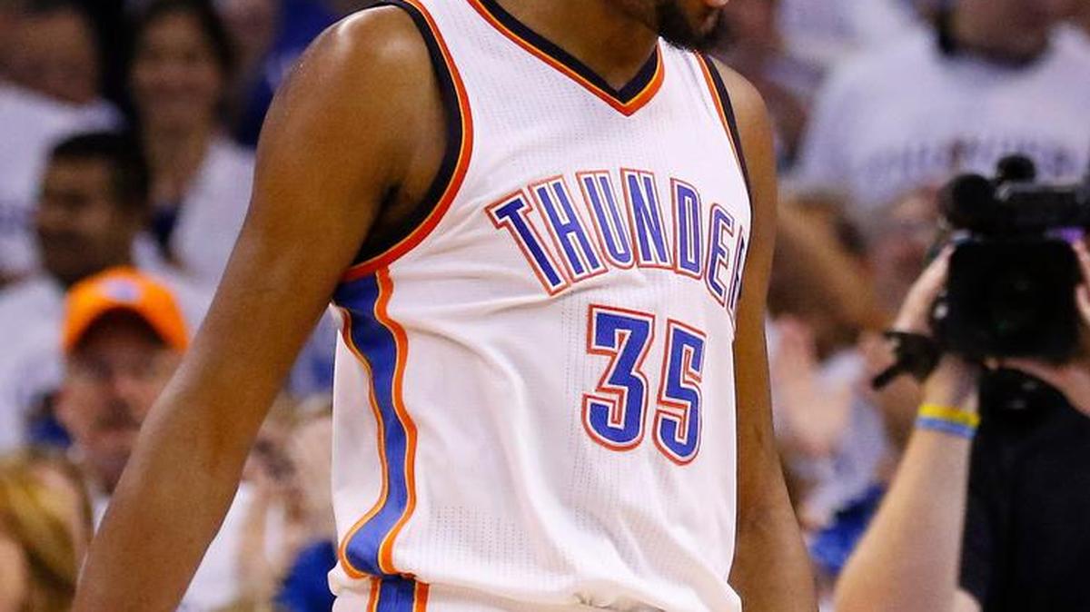 Oklahoma City Thunder forward Kevin Durant (35) celebrates after scoring against the San Antonio Spurs during the second half ofSunday’s playoff game in Oklahoma City. Durant matched a career playoff high with 41 points.