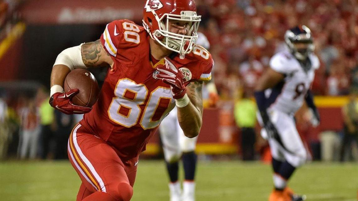 
Chiefs tight end James O'Shaughnessy ran with the ball after making a catch in Thursday’s game against the Broncos.
