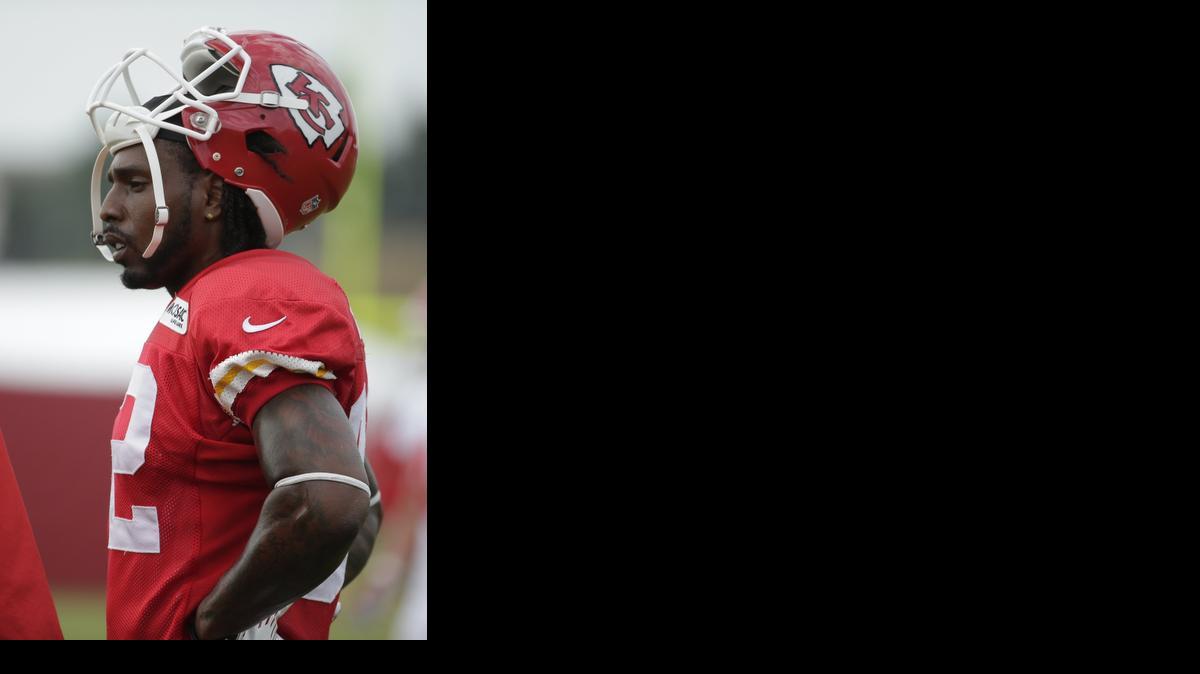 
Kansas City Chiefs wide receiver Dwayne Bowe (82) during training camp NFL football practice Friday, Aug. 1, 2014, in St. Joseph, Mo.
