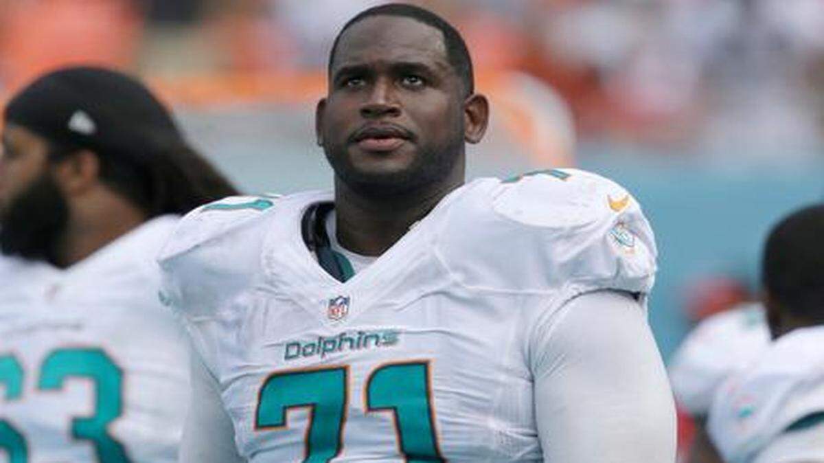 
Branden Albert now wears a Miami Dolphins uniform after six years in Kansas City.
