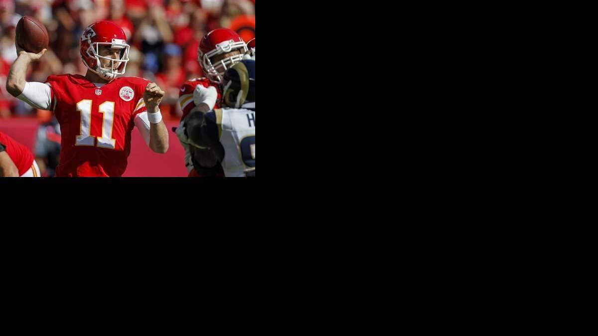
Chiefs quarterback Alex Smith had a big game against the Rams on Sunday, but he also ended up with a shoulder sprain.
