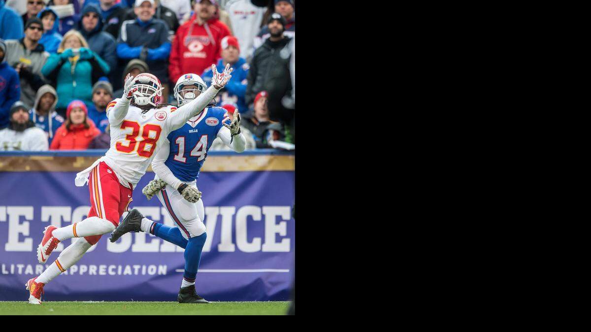 
Chiefs strong safety Ron Parker (38) held Bills wide receiver Sammy Watkins to four catches on 10 targets during Sunday’s game in Orchard Park, N.Y.
