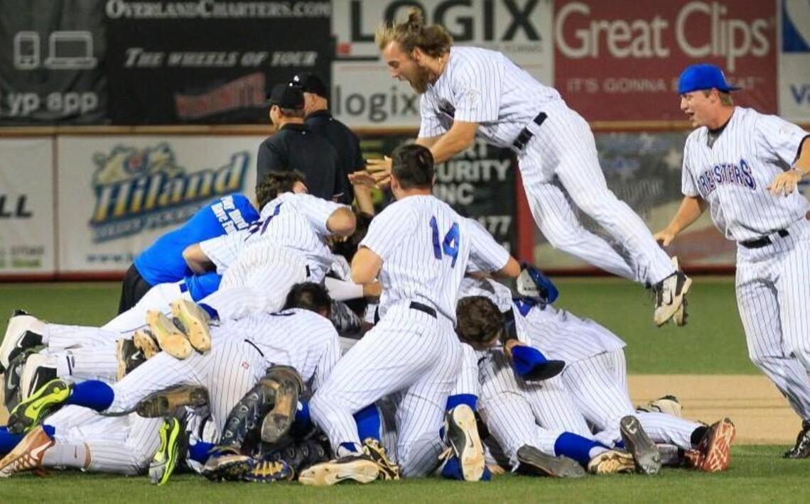 Santa Barbara beats Hays 6-2 in NBC World Series title game