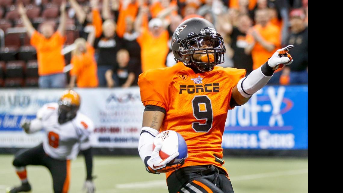 
Wichita's Clarence Anderson (9) runs back a kick off return for a TD against Omaha in the first quarter at Intrust Bank Arena on April 3.

