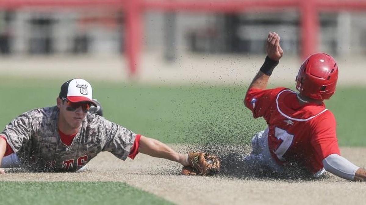 
Wichita second baseman T.J. Mettelstaedt can’t make the tag on Amarillo baserunner Juan Martinez during the third inning of their game Wednesday.
