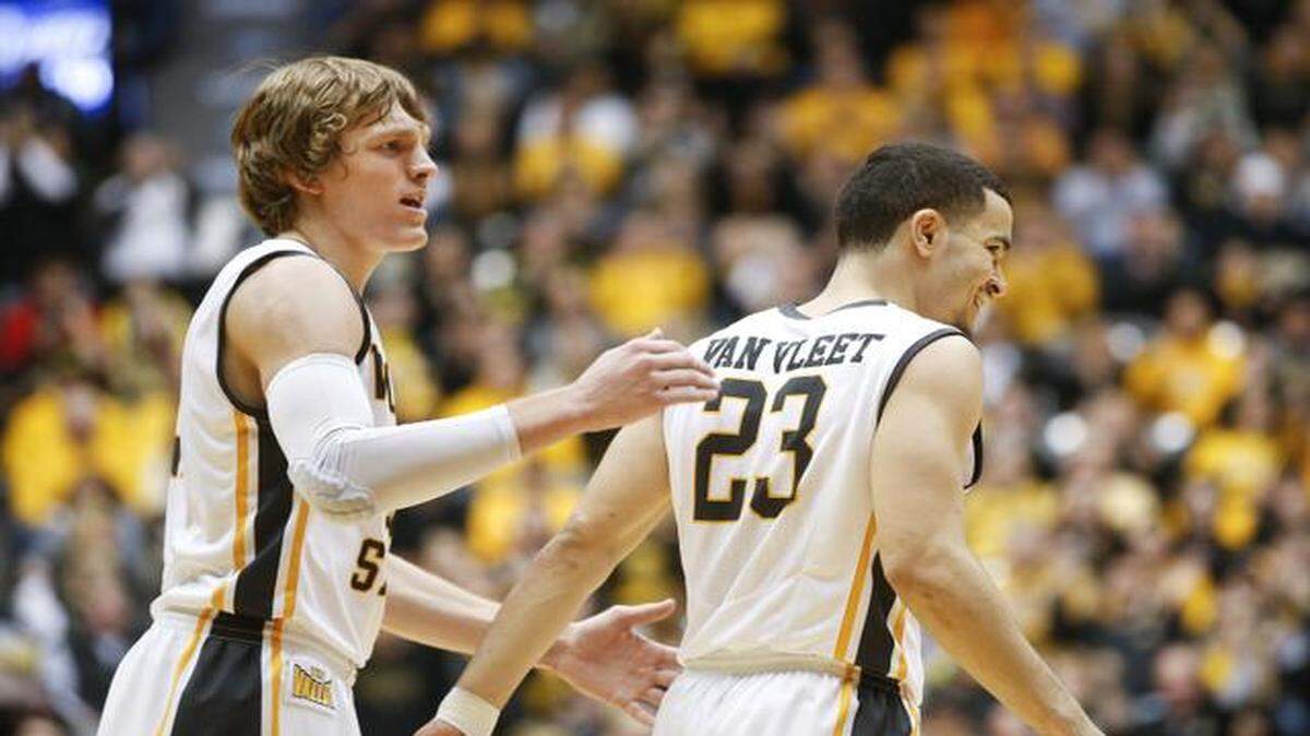 
Wichita State’s Ron Baker and Fred VanVleet
