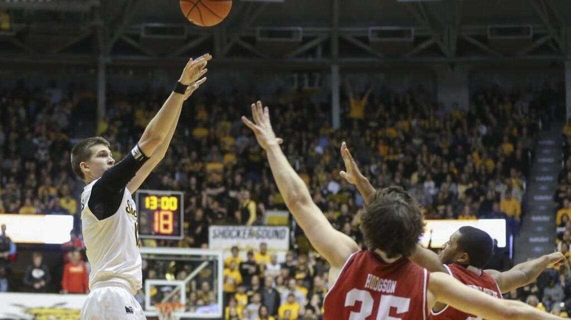 No kid gloves for slightly-built Wichita State freshman Austin Reaves