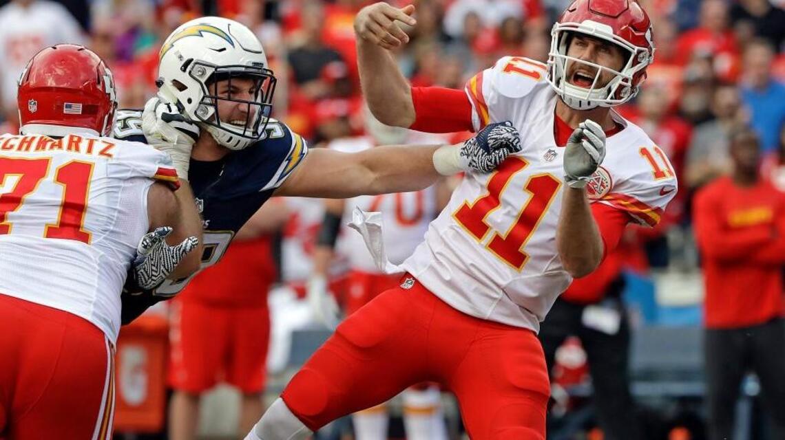 Chiefs’ Alex Smith part of mixed crop of playoff QBs