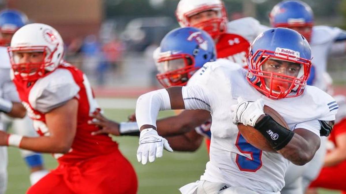 
South’s Treveon Wells runs in an opening-night touchdown against North on Sept. 3.
