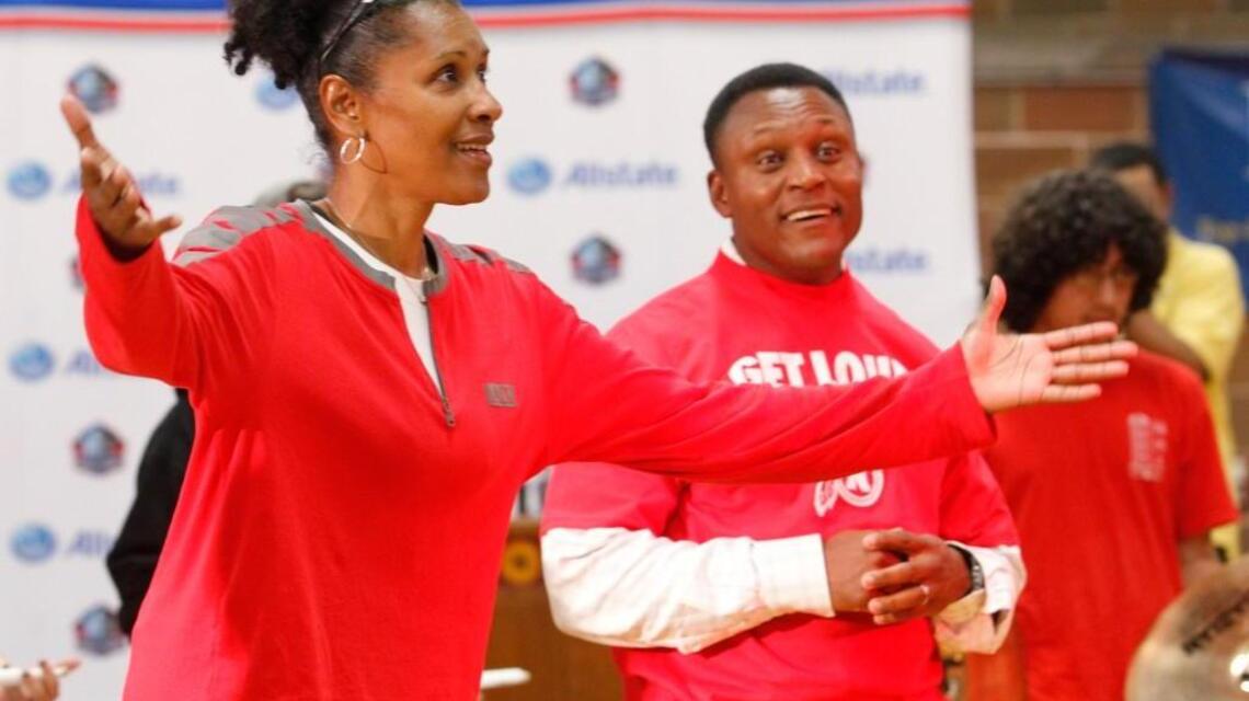 Lynette Woodard finds new place to continue legendary basketball career