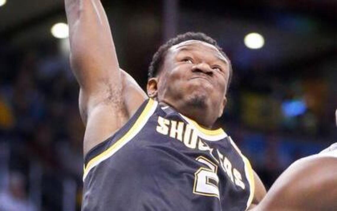 Daishon Smith’s dunk brings Shockers energy in win over Oklahoma