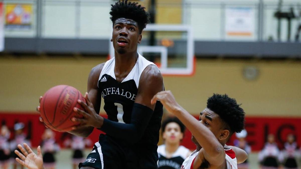 Southeast’s Israel Barnes drives to the basket against Heights last season.