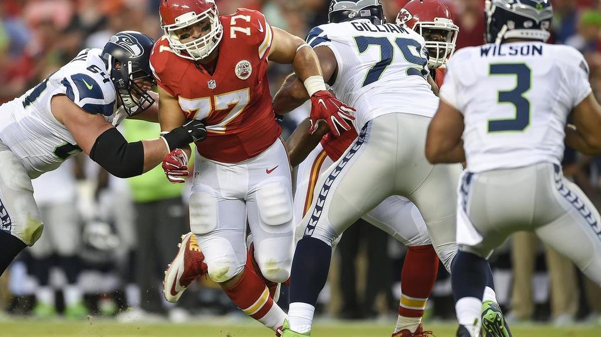
Chiefs defensive end Mike Catapano broke free towards Seattle quarterback Russell Wilson in the first quarter of Friday’s preseason game against Seattle at Arrowhead Stadium and make a big tackle for loss in the third quarter.

